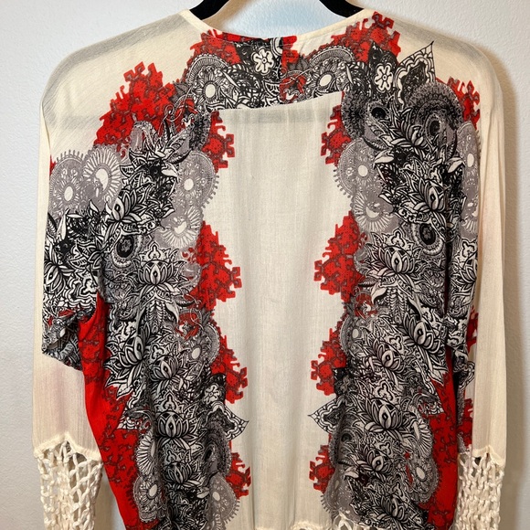 We All Shine White Fringe Festival Kimono with Boho Abstract Pattern - Size S - Picture 5 of 5